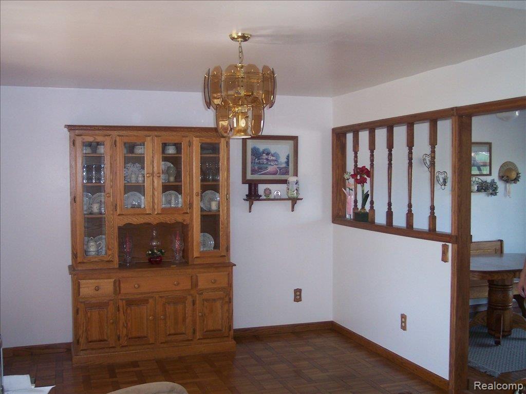 44820 Geddes Road Canton, MI 48188 - Photo 7 of 18 LIVING ROOM