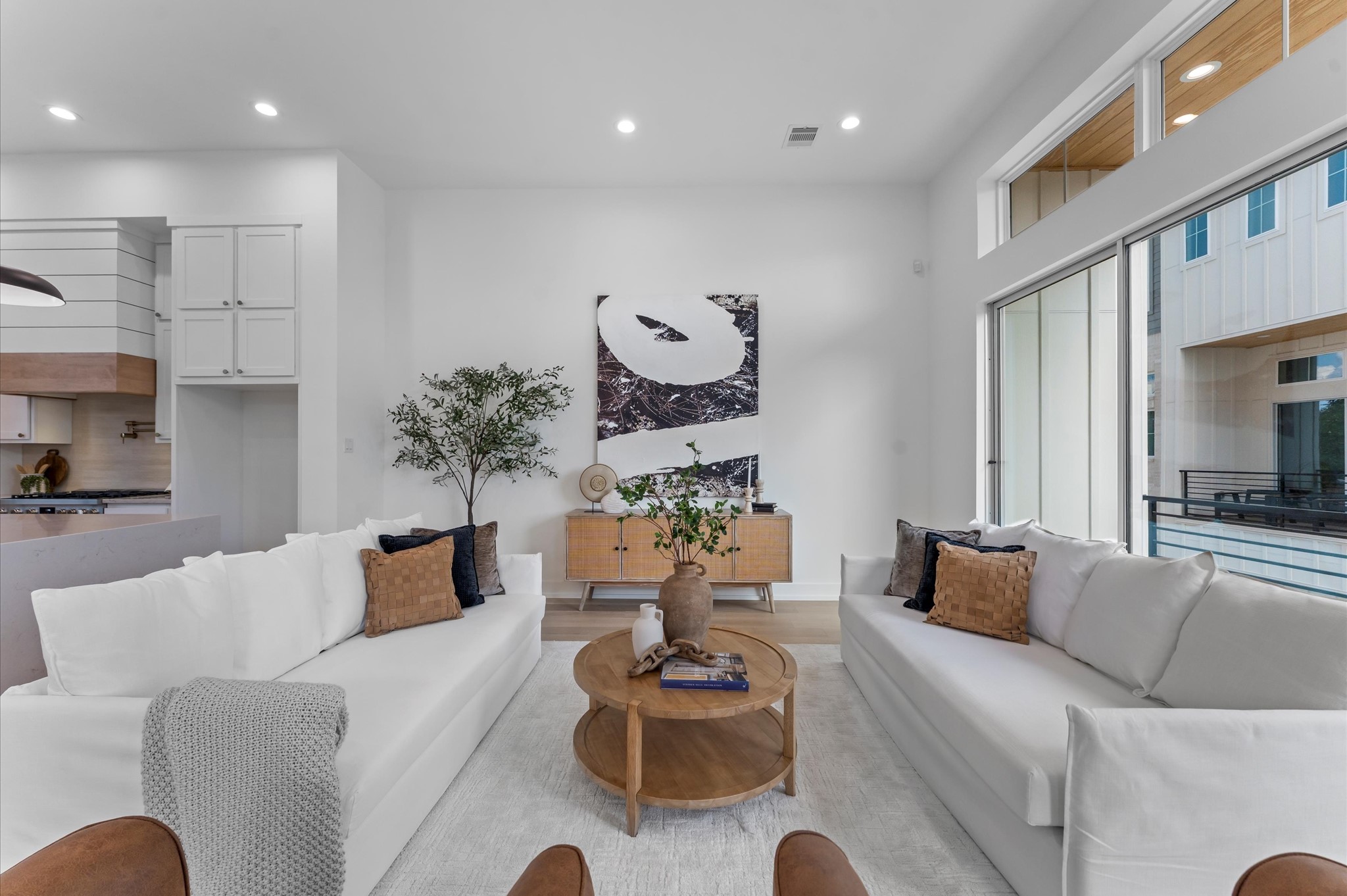 2928 Michaux Street Houston, TX 77009 - Photo 17 of 44 Covered balcony off of expansive second floor living room.