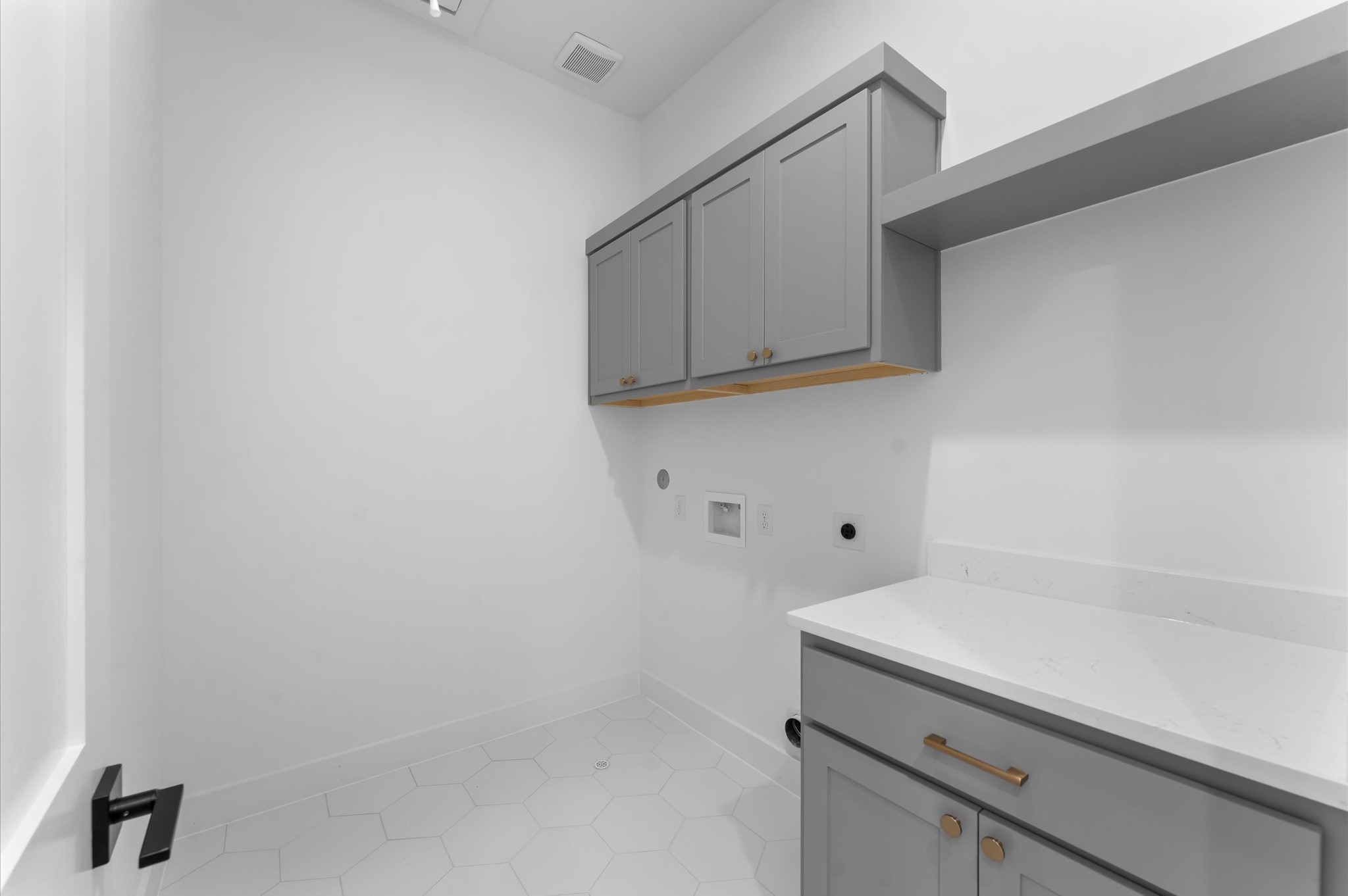 2928 Michaux Street Houston, TX 77009 - Photo 36 of 44 Third floor utility room.