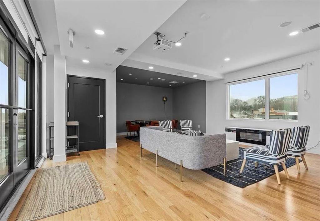 3725 Butler Street, Unit 309 Pittsburgh, PA 15201 - Photo 11 of 40 Gallery Image 11