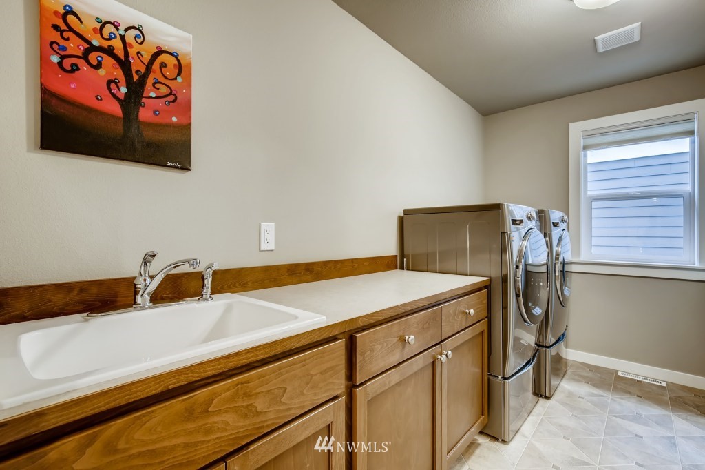 21915 37th Avenue Southeast Bothell, WA 98021 - Photo 30 of 38 Gallery Image 30