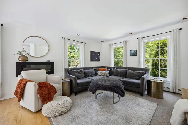 $839,900 | 7 Hideaway Drive, Freeport, ME 04032