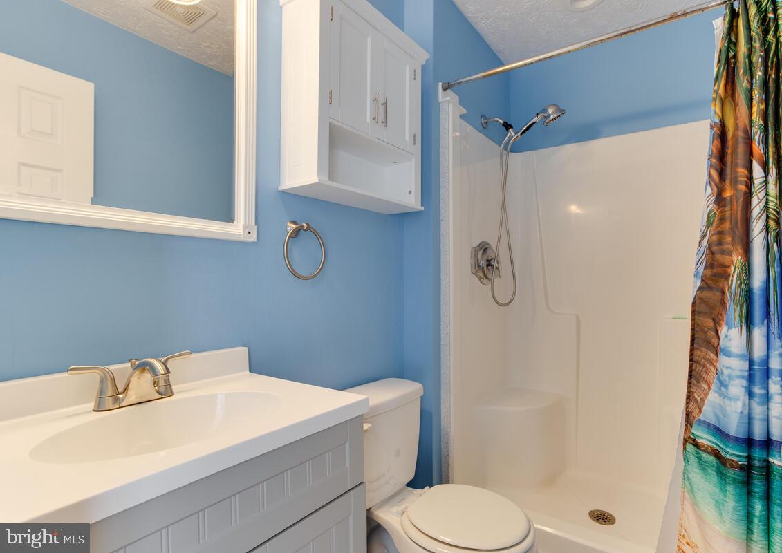 622 Old Love Point Road Stevensville, MD 21666 - Photo 18 of 38 Bathroom #2
