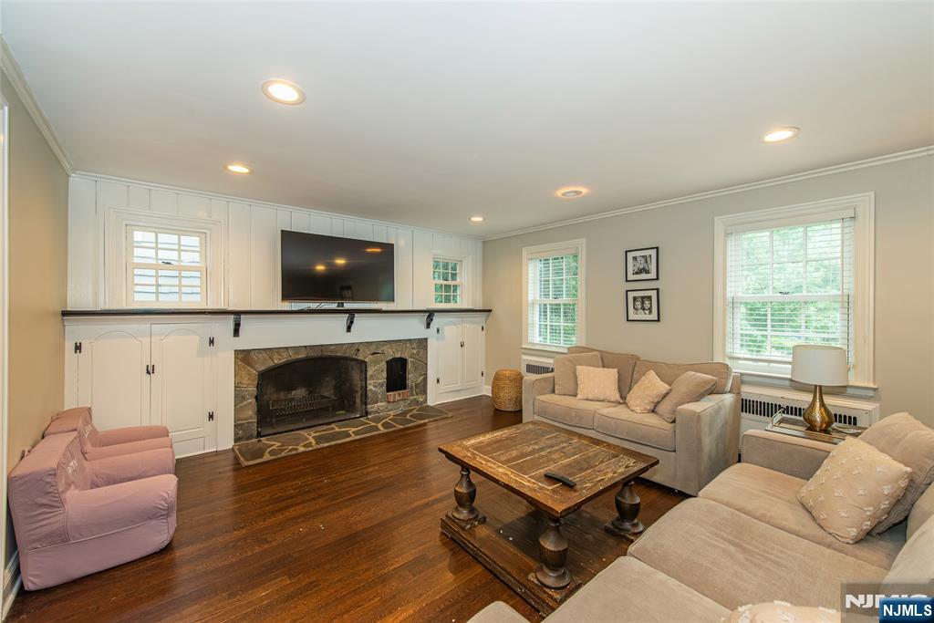 77 Forest Hill Road West Orange, NJ 07052 - Photo 7 of 45