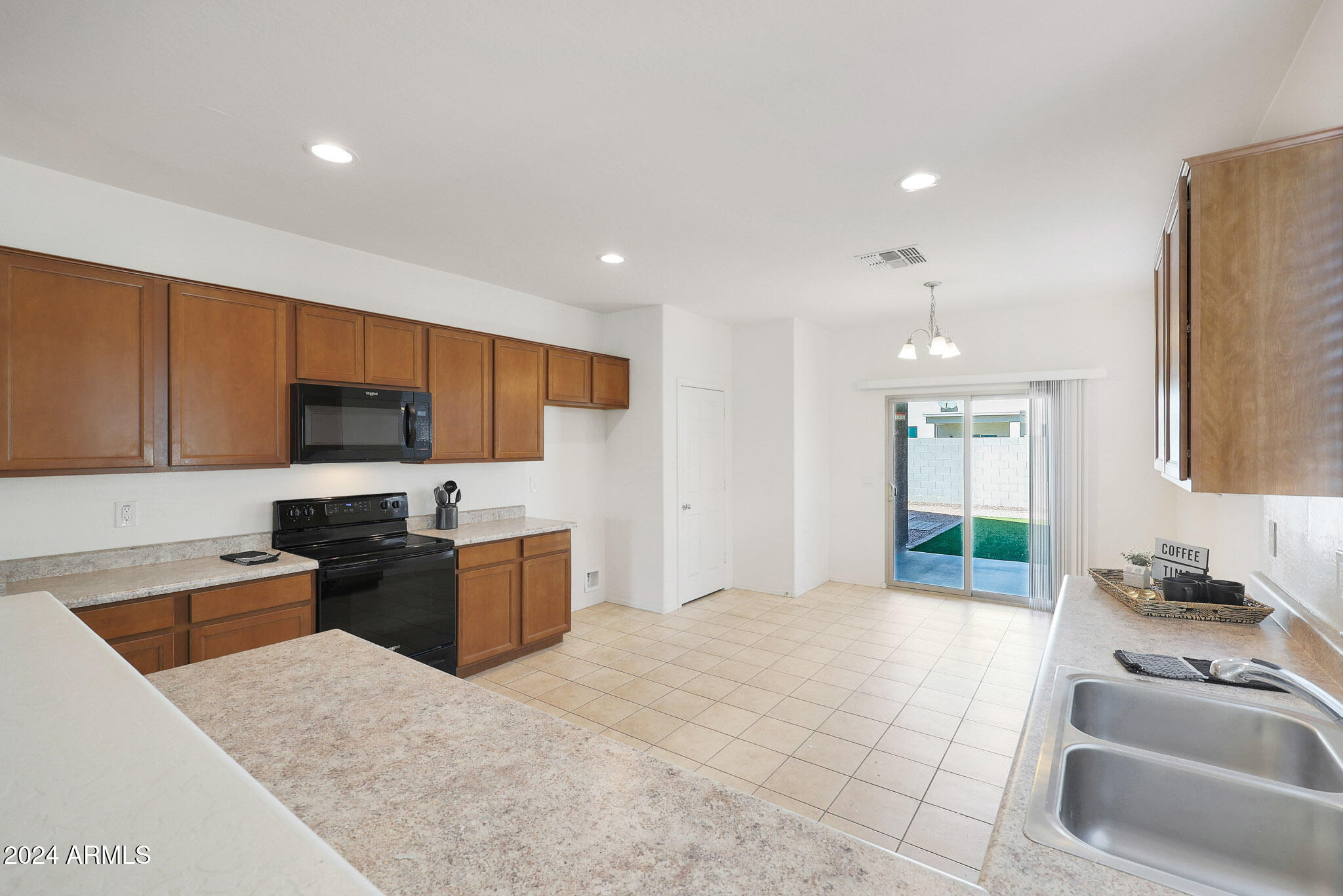 11518 West Boca Raton Road El Mirage, AZ 85335 - Photo 14 of 26 B (17)