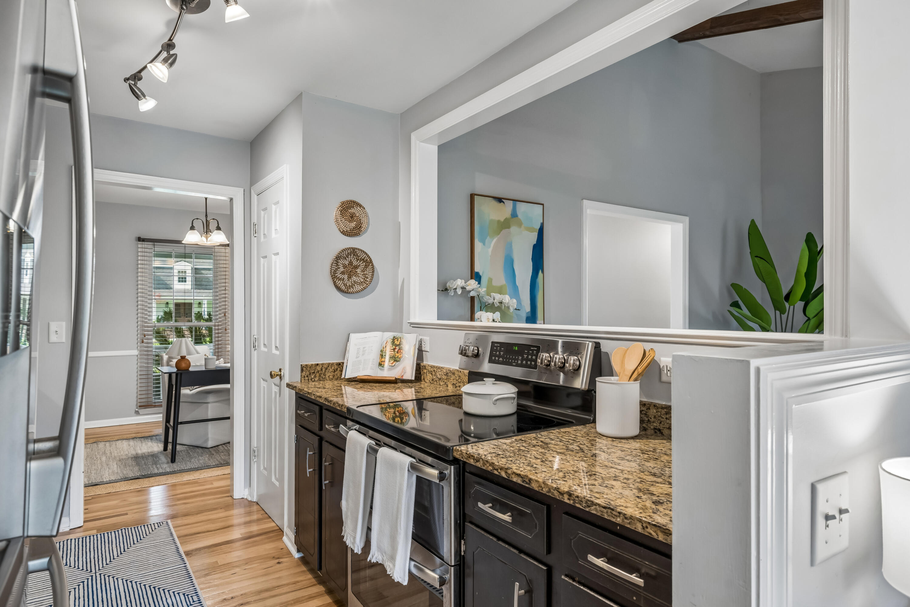 952 Anchor Road Charleston, SC 29412 - Photo 15 of 52 Kitchen