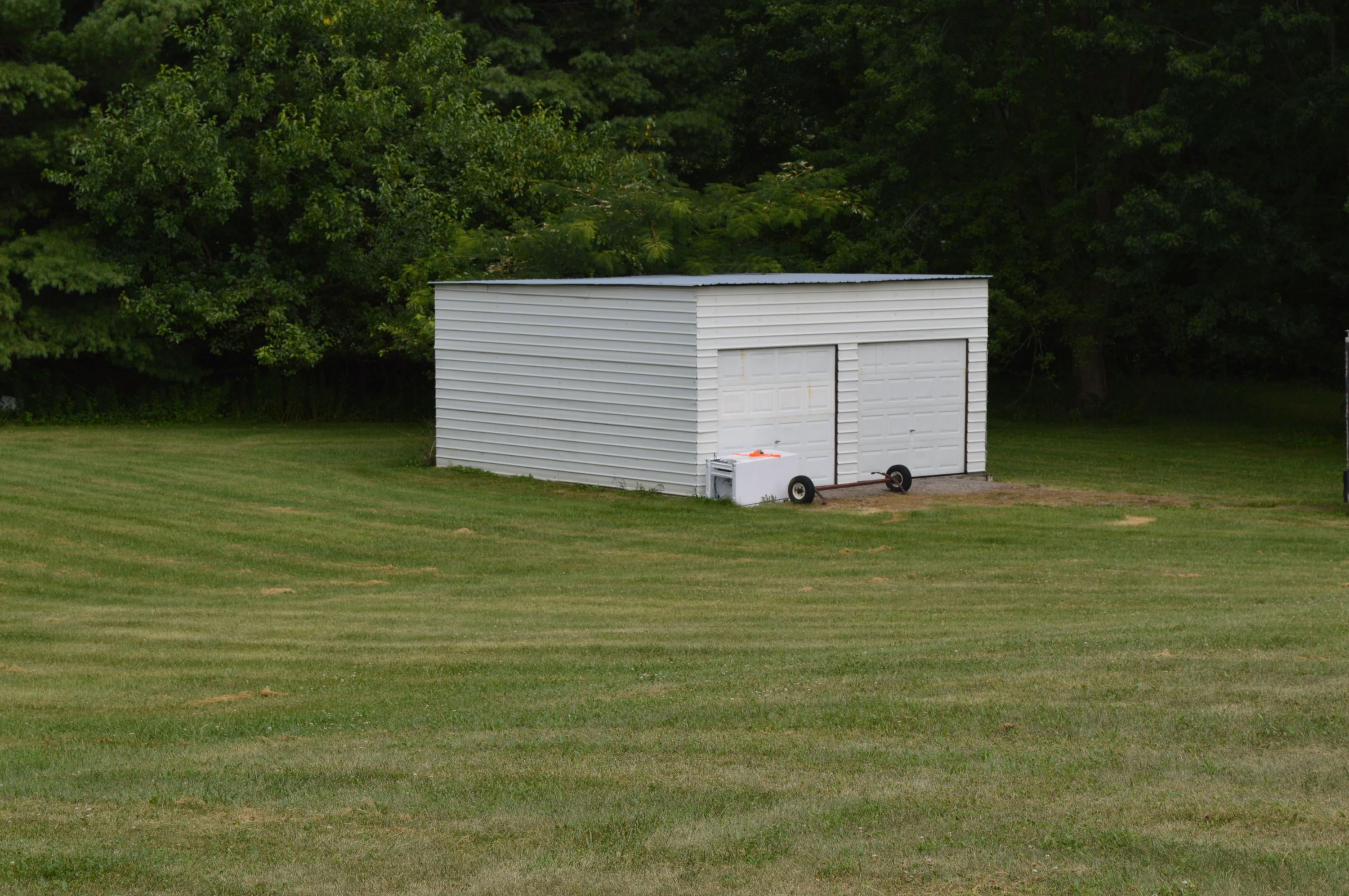 5527 Cove Road Roanoke, VA 24019 - Photo 11 of 39 a view of a backyard