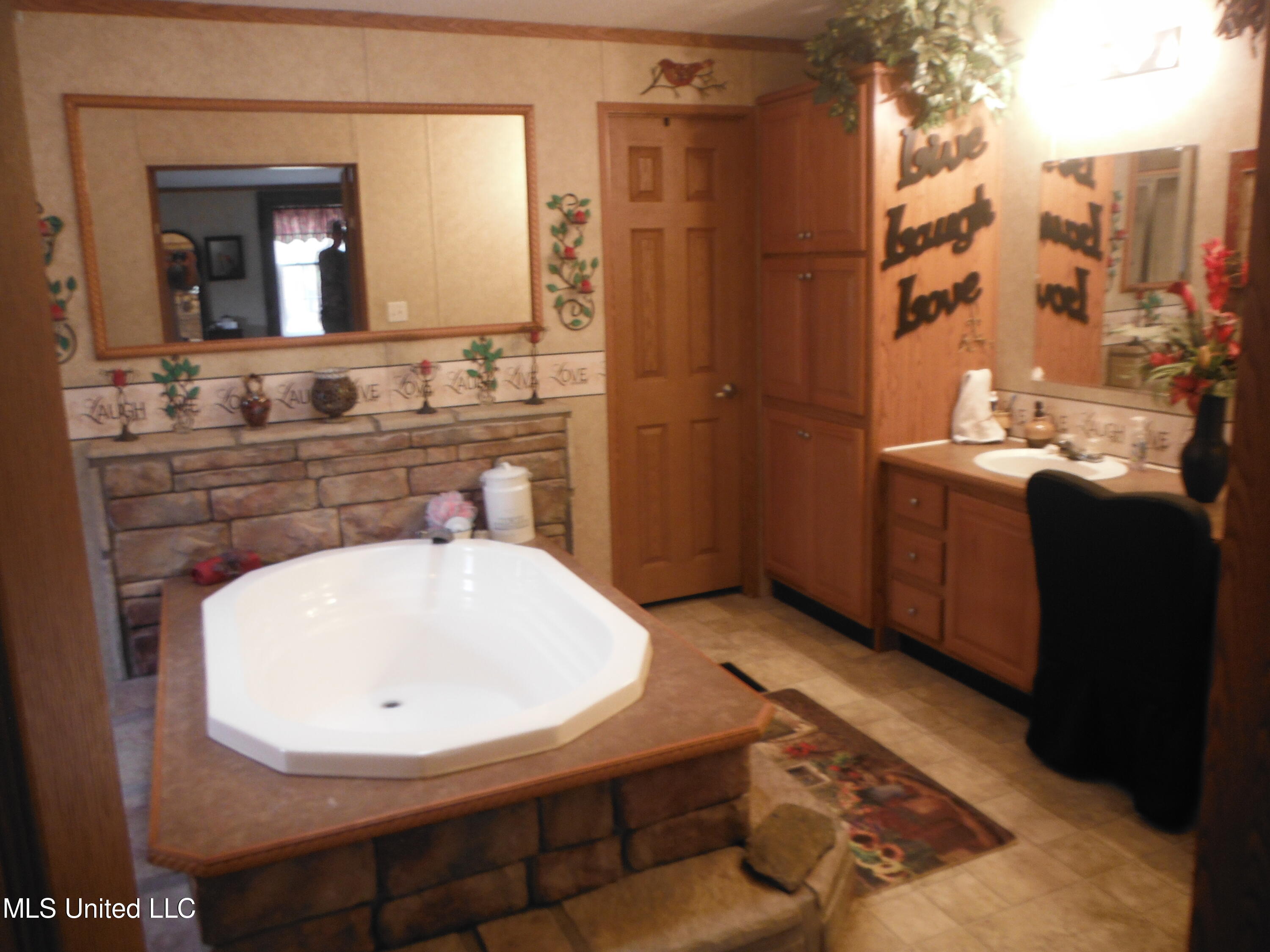 4925 County Line Road Forest, MS 39074 - Photo 9 of 23 4925 County Line Rd 013
