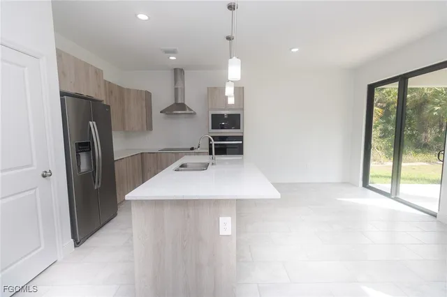 $2,100 | 1032 North Hilton Circle, LaBelle, FL 33935