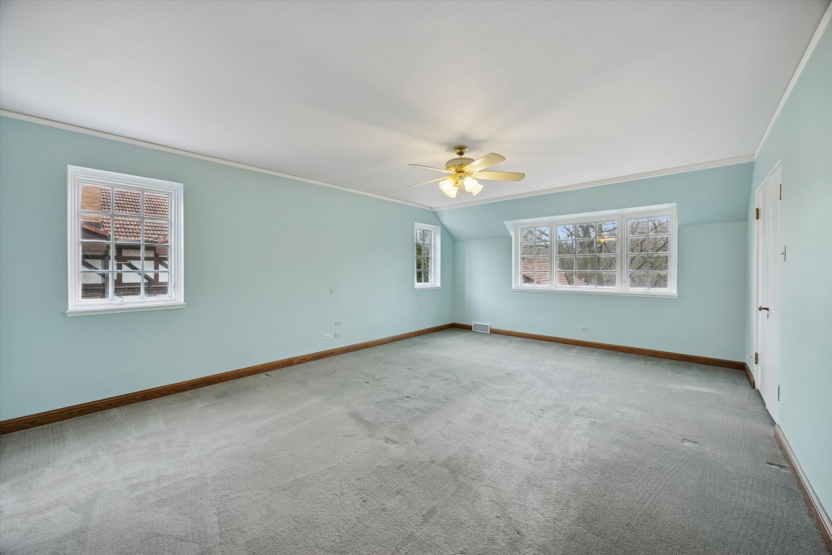 220 Maplewood Road Riverside, IL 60546 - Photo 20 of 39 Gallery Image 20