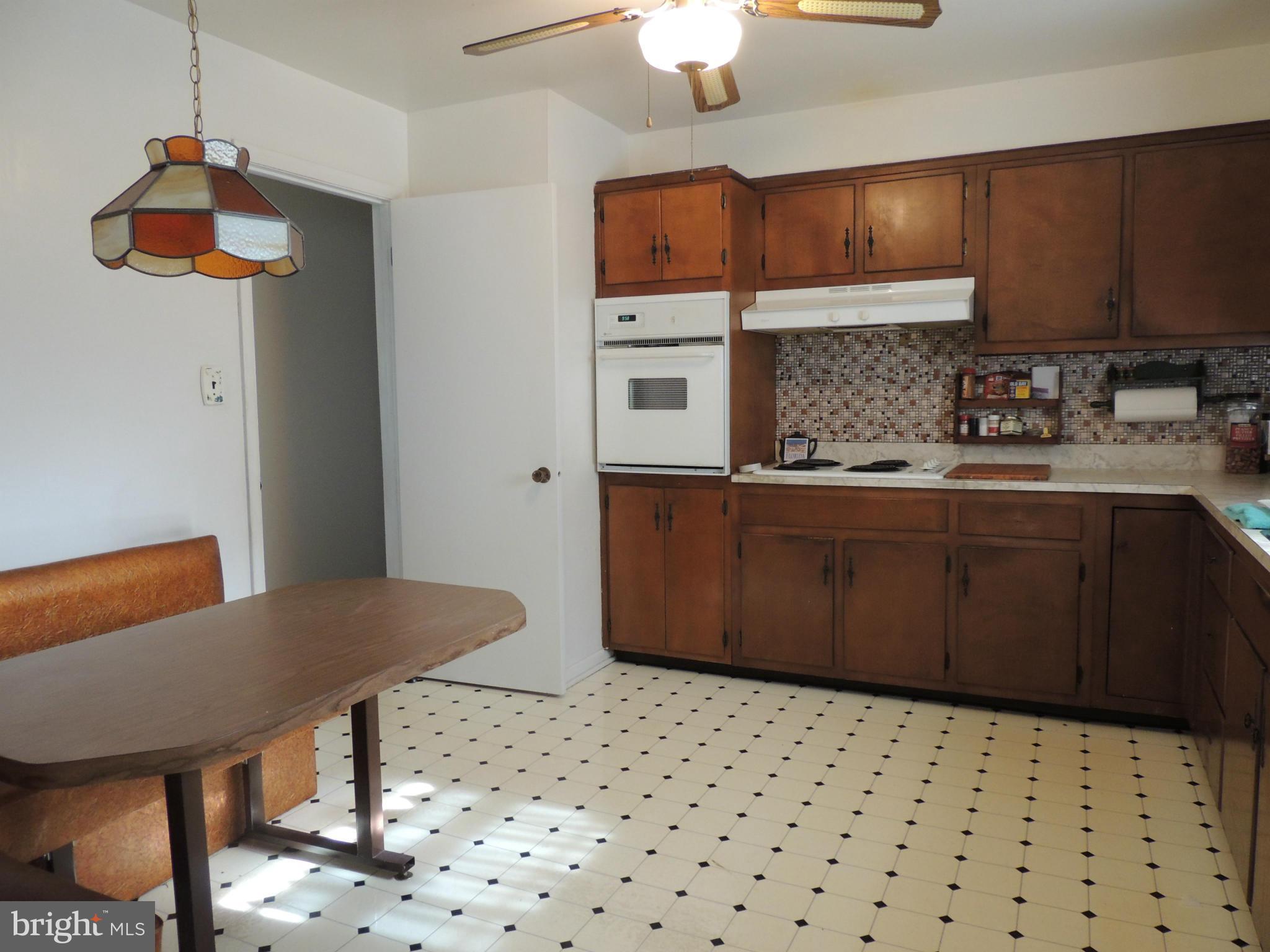 4117 Shoreham Beach Road Edgewater, MD 21037 - Photo 9 of 17 Kitchen