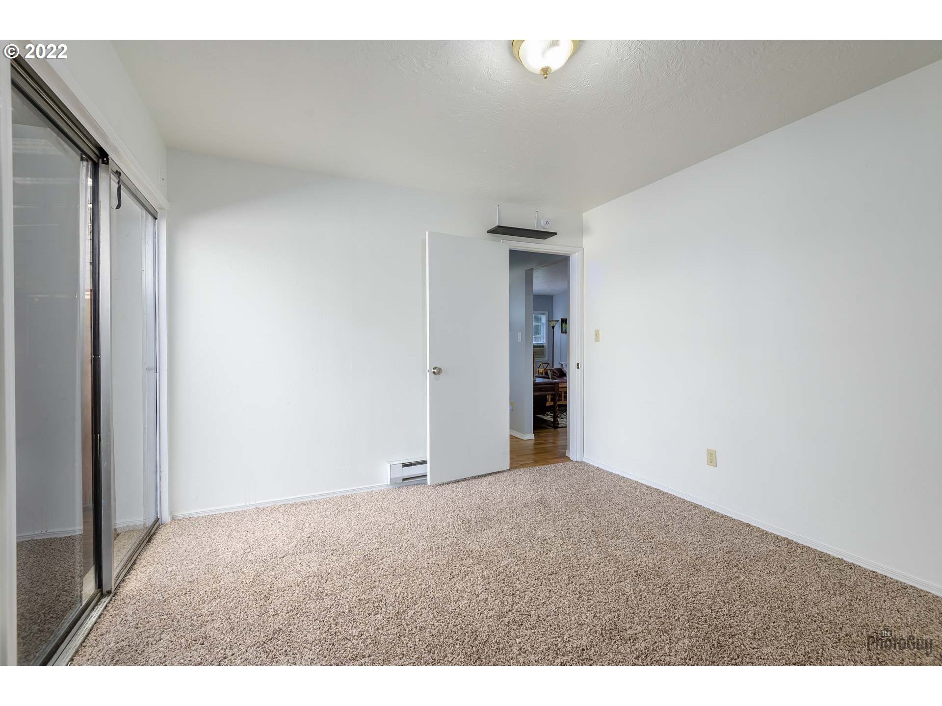 3268 Oregon Avenue Springfield, OR 97478 - Photo 13 of 32 a view of an empty room