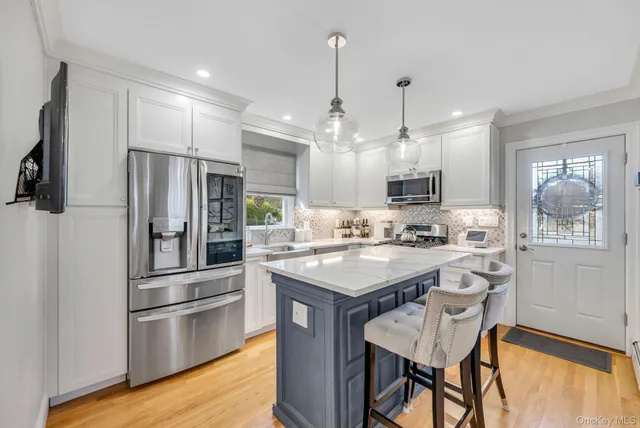 $749,000 | 248 Arnold Avenue, West Babylon, NY 11704