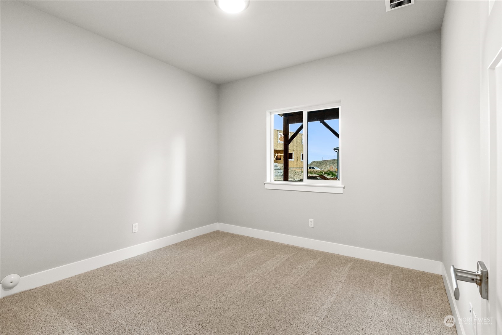 17 178th Place Southwest Bothell, WA 98012 - Photo 26 of 32 an empty room with a window
