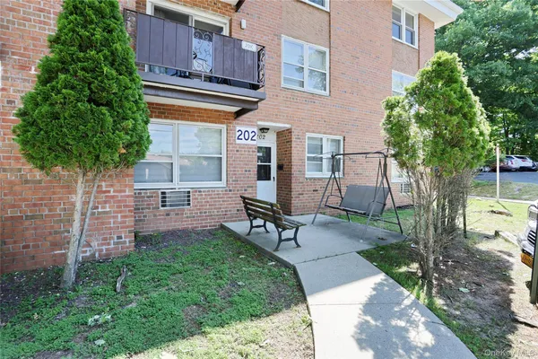 $419,000 | 202 Kearsing Parkway, Monsey, NY 10952
