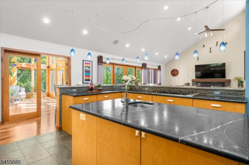 11 White Bridge Road Pittstown, NJ 08867 - Photo 16 of 50 Gallery Image 16