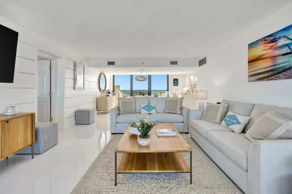 $1,390,000 | 3000 North Ocean Drive, Unit 24F, Singer Island, FL 33404