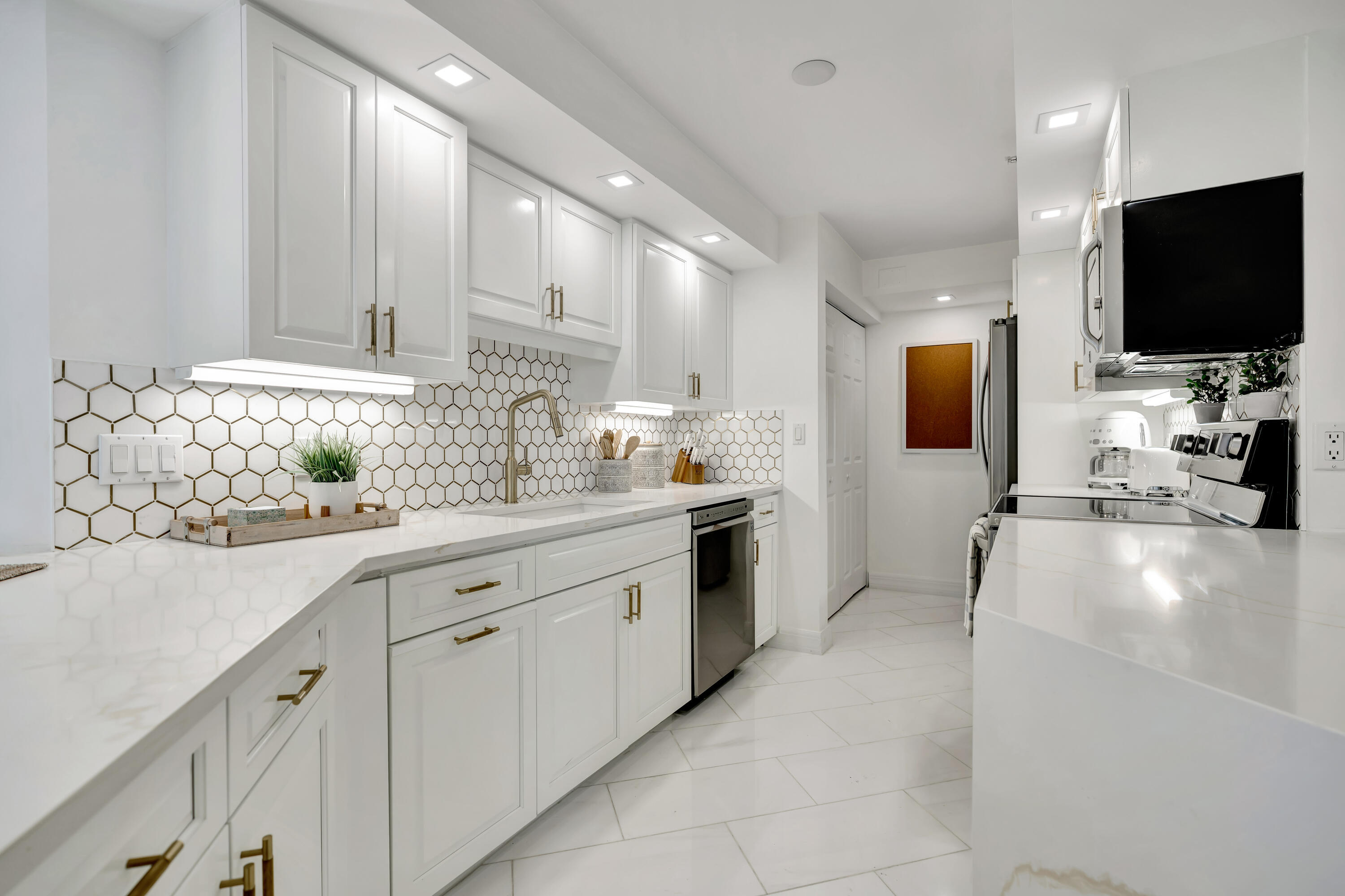 3000 North Ocean Drive, Unit 24F Singer Island, FL 33404 - Photo 16 of 81 _MLP0362