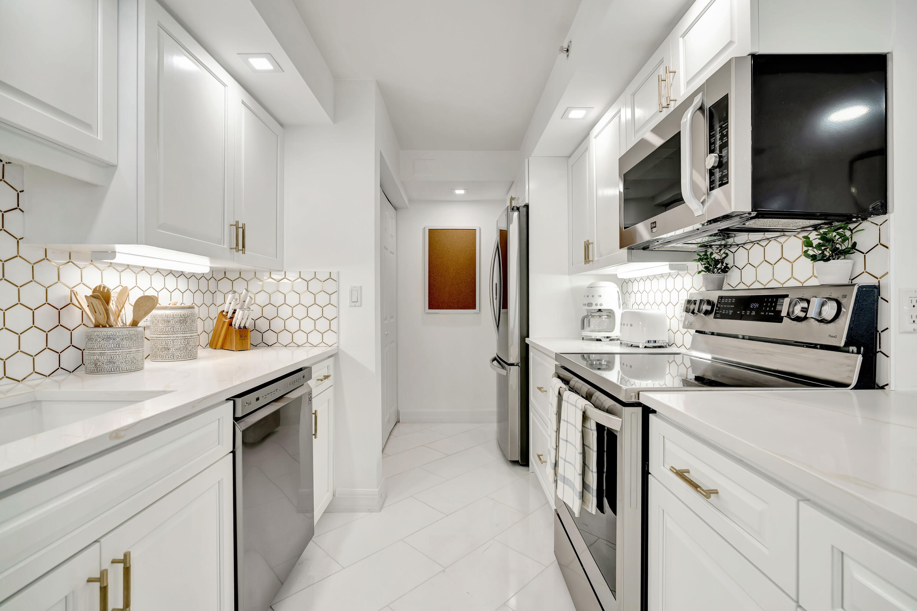 3000 North Ocean Drive, Unit 24F Singer Island, FL 33404 - Photo 17 of 81 _MLP0357
