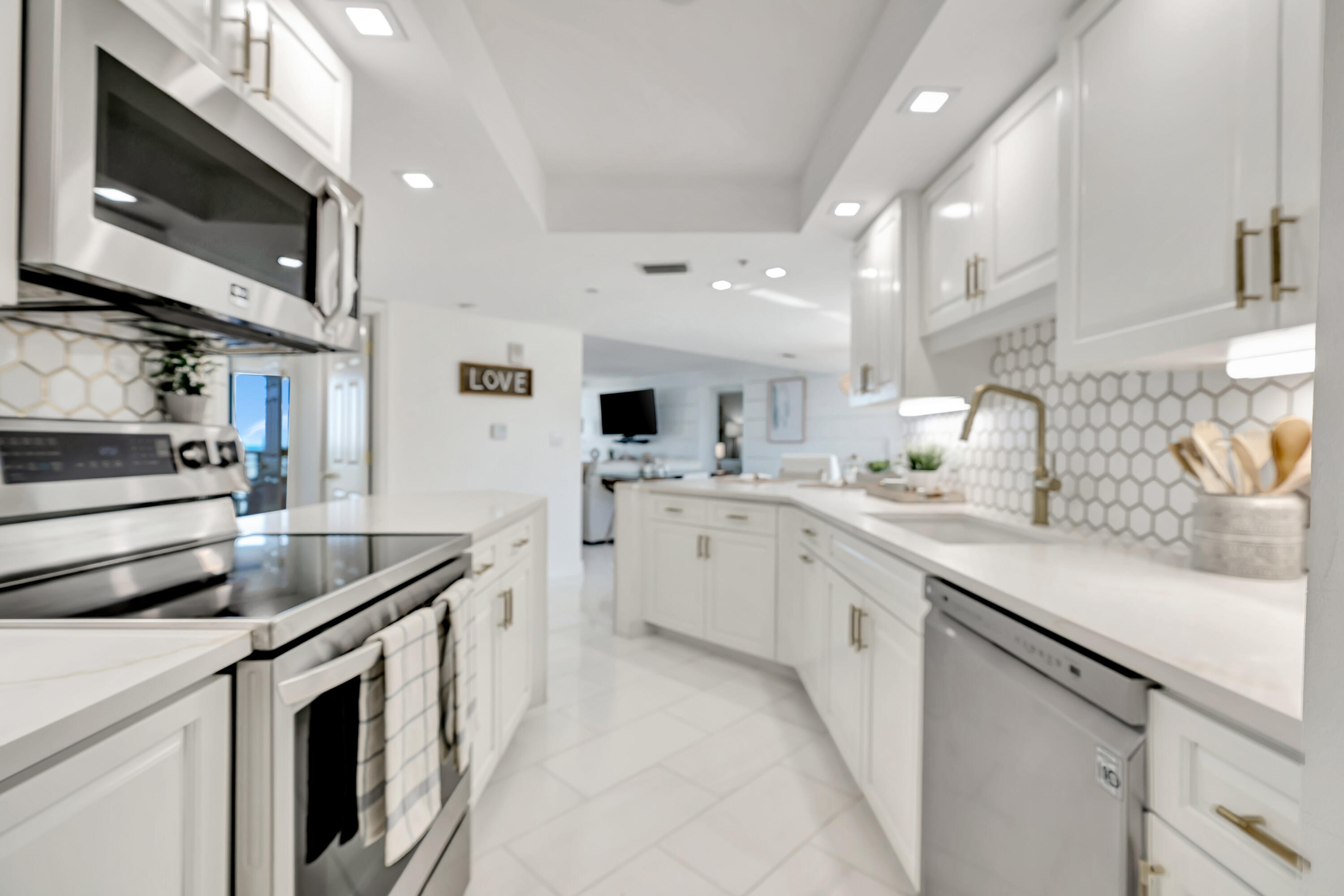 3000 North Ocean Drive, Unit 24F Singer Island, FL 33404 - Photo 18 of 81 _MLP0332