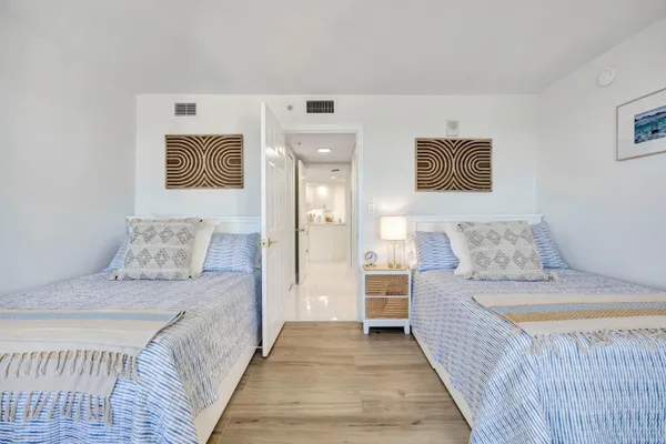 $1,390,000 | 3000 North Ocean Drive, Unit 24F, Singer Island, FL 33404