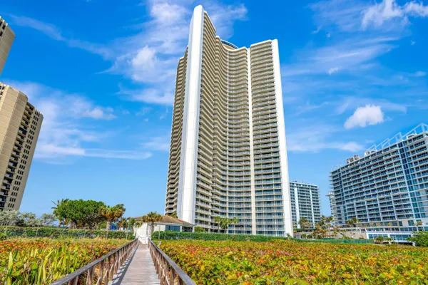 $1,390,000 | 3000 North Ocean Drive, Unit 24F, Singer Island, FL 33404