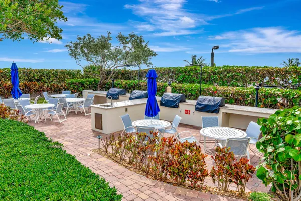$1,390,000 | 3000 North Ocean Drive, Unit 24F, Singer Island, FL 33404