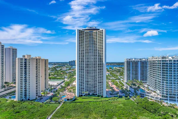 $1,390,000 | 3000 North Ocean Drive, Unit 24F, Singer Island, FL 33404