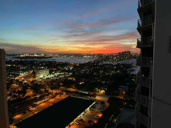 $1,390,000 | 3000 North Ocean Drive, Unit 24F, Singer Island, FL 33404
