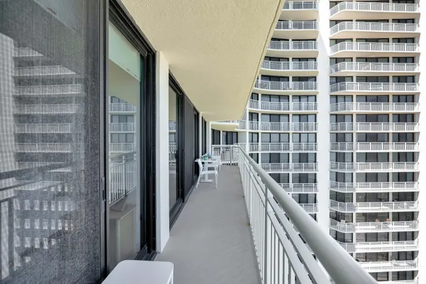 $1,390,000 | 3000 North Ocean Drive, Unit 24F, Singer Island, FL 33404
