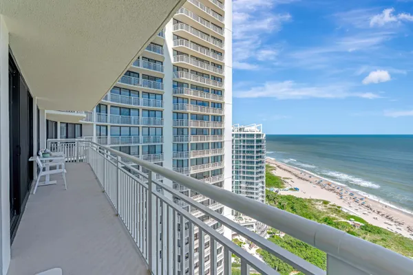 $1,390,000 | 3000 North Ocean Drive, Unit 24F, Singer Island, FL 33404