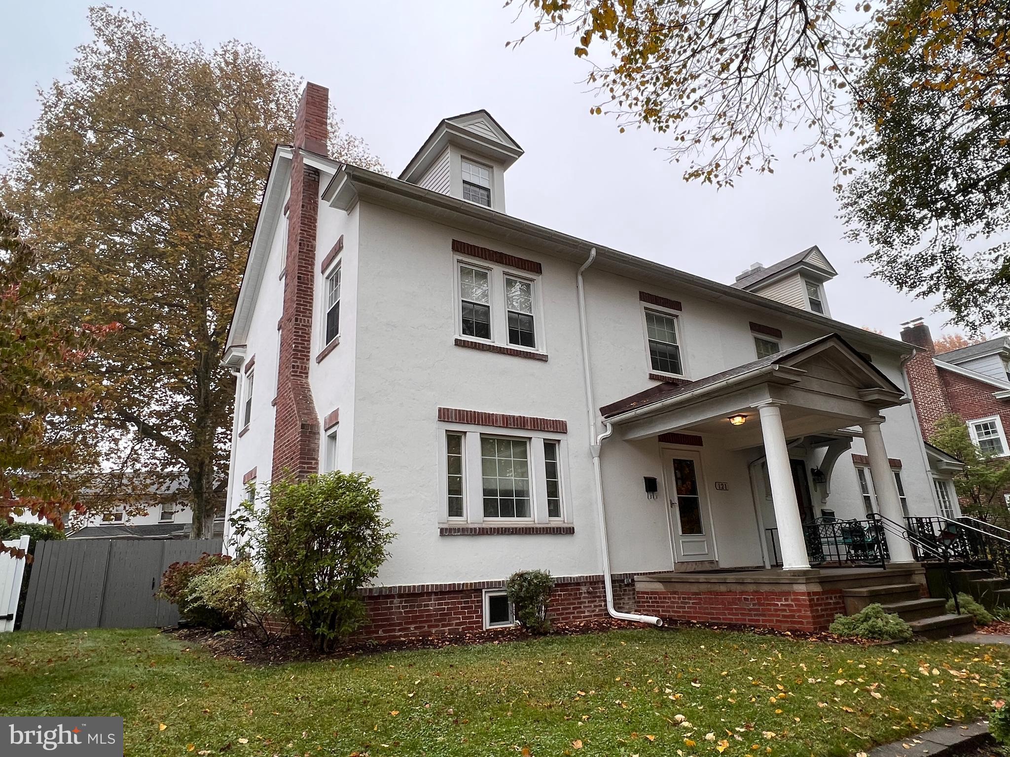 121 South Park Road Reading, PA 19610 - Photo 1 of 31