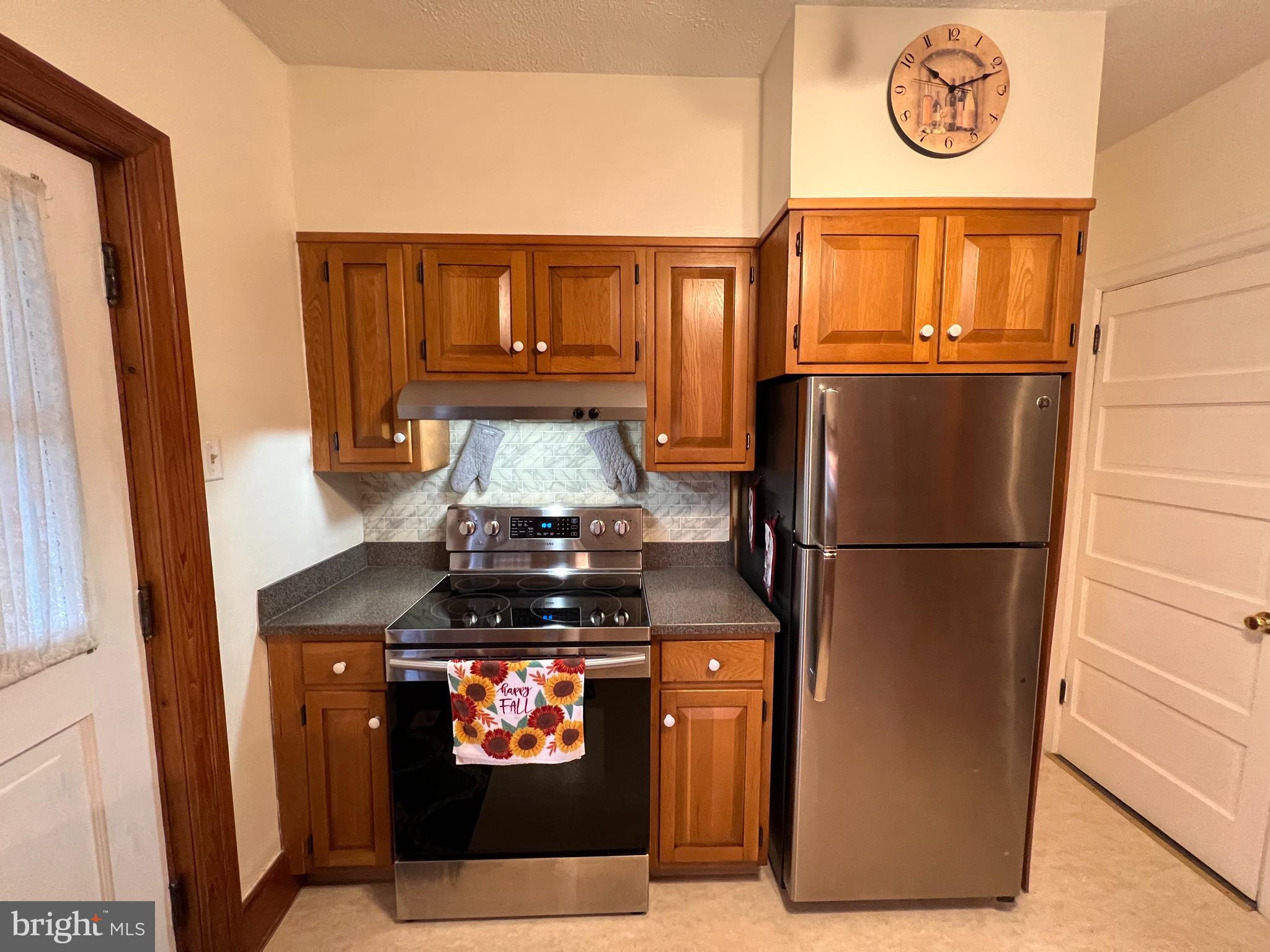 121 South Park Road Reading, PA 19610 - Photo 11 of 31