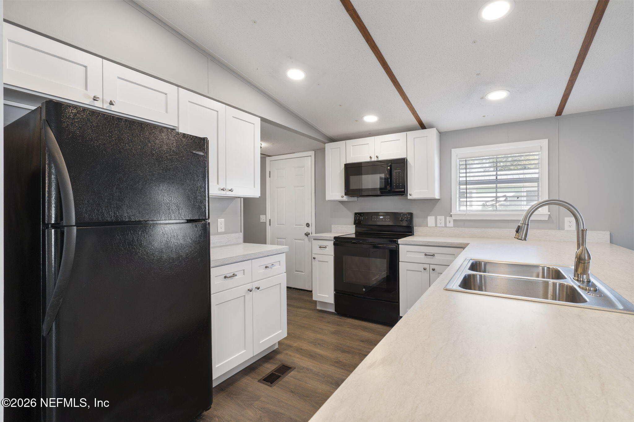 8145 Maple Street Jacksonville, FL 32244 - Photo 11 of 27 18-web-or-mls-DSC04052