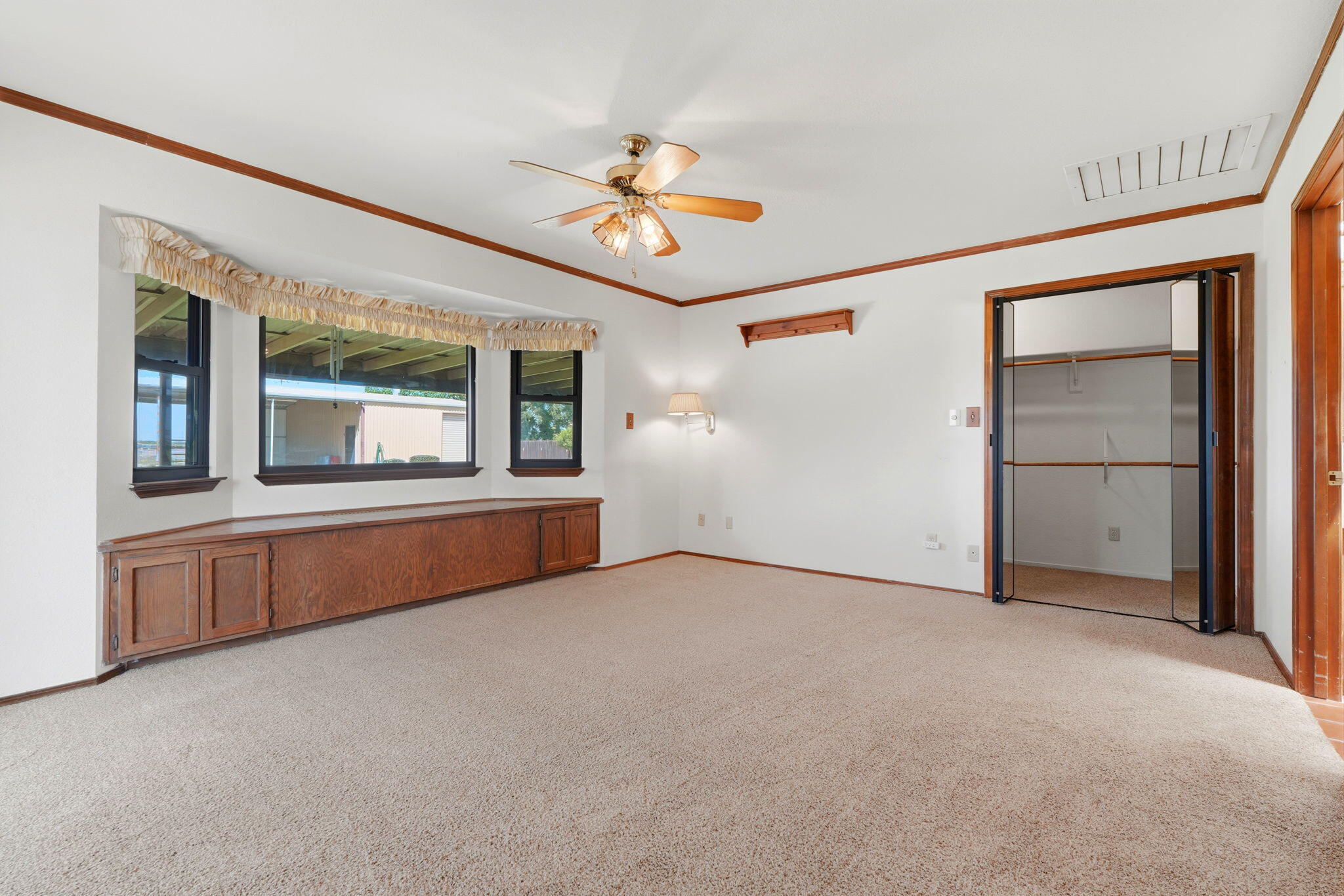 31121 Tower Road Visalia, CA 93292 - Photo 22 of 39 Primary Suite