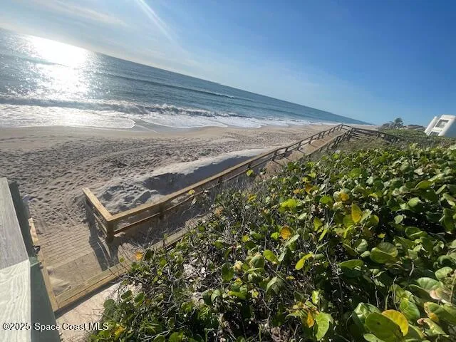 a view of an outdoor space and a yard