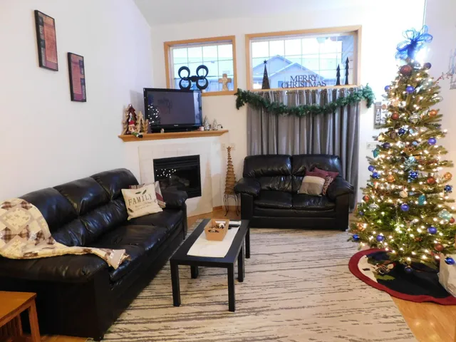 $310,000 | 2412 Fox River Parkway, Unit L, Waukesha, WI 53189