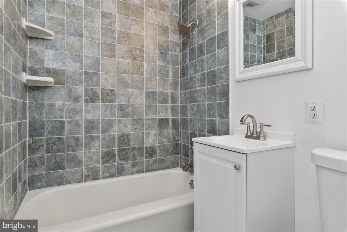 8116 Longpoint Road Dundalk, MD 21222 - Photo 17 of 27