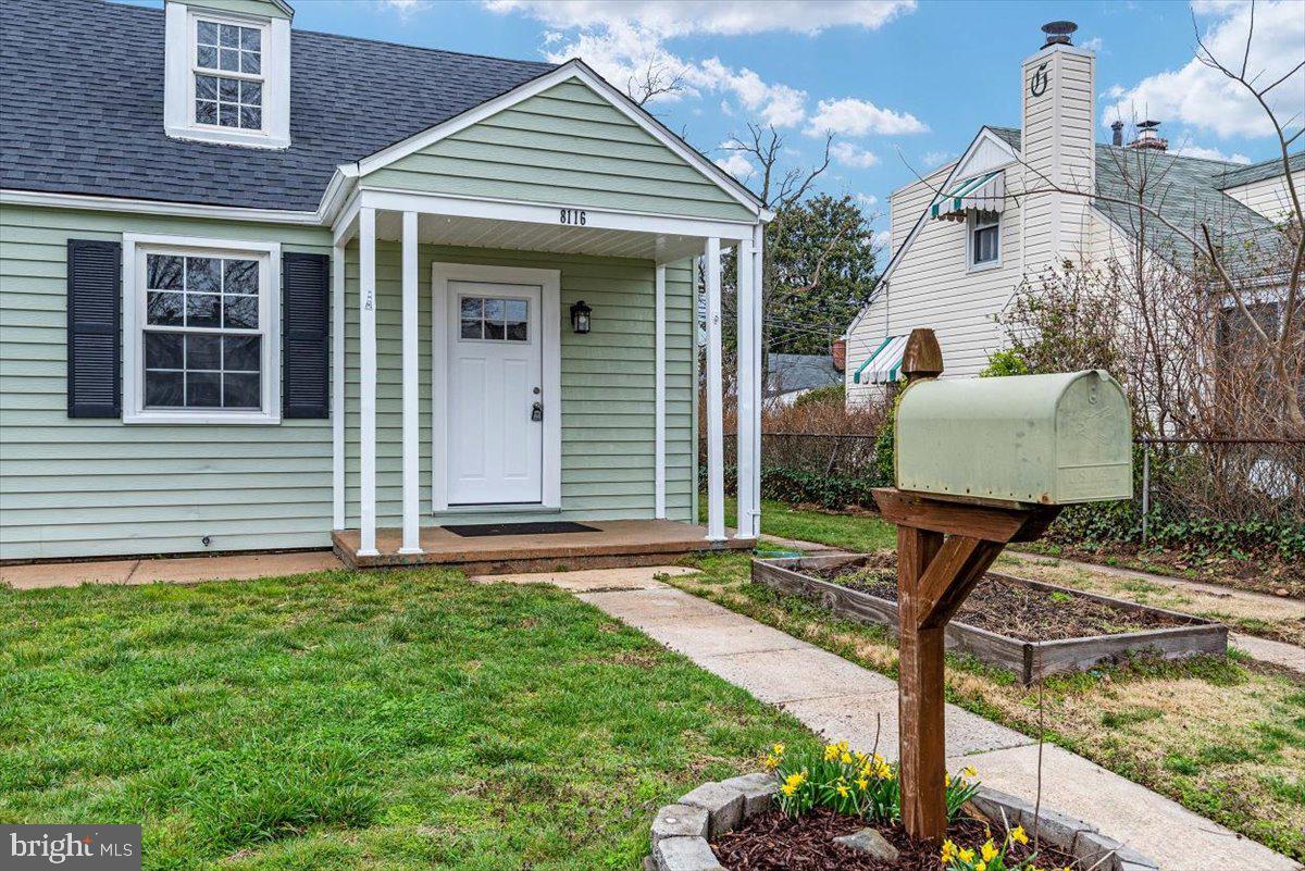 8116 Longpoint Road Dundalk, MD 21222 - Photo 4 of 27