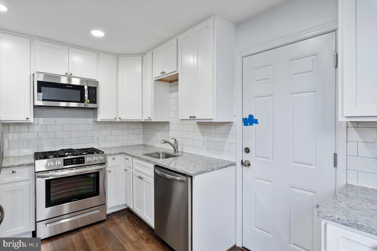 8116 Longpoint Road Dundalk, MD 21222 - Photo 10 of 27