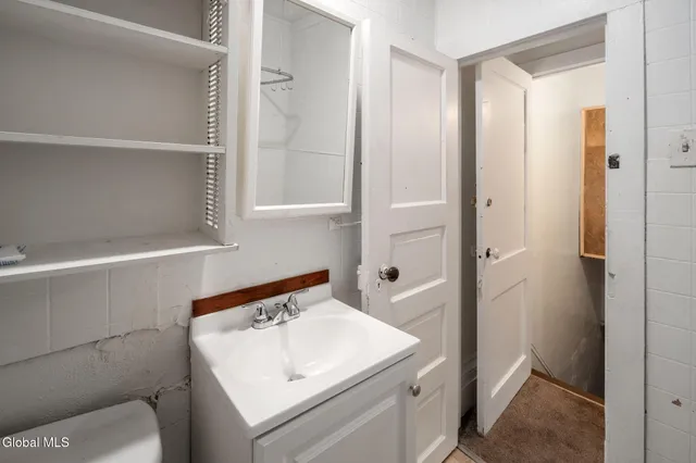 $325,000 | 128 Hamilton Street, Albany, NY 12207