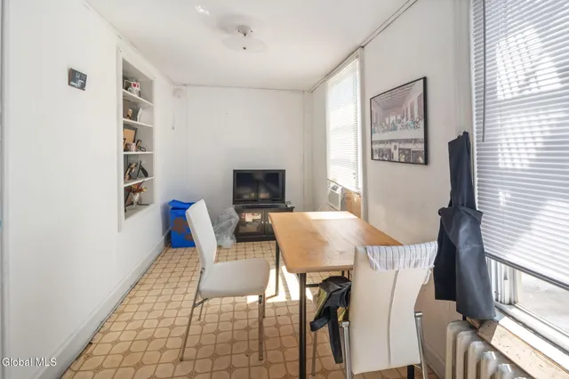 $325,000 | 128 Hamilton Street, Albany, NY 12207