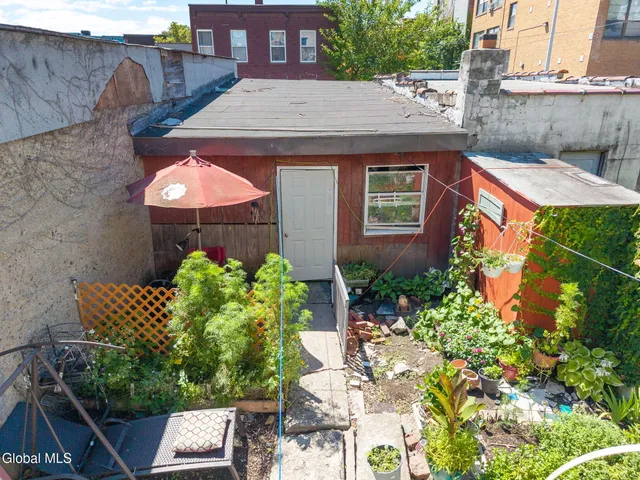 $325,000 | 128 Hamilton Street, Albany, NY 12207