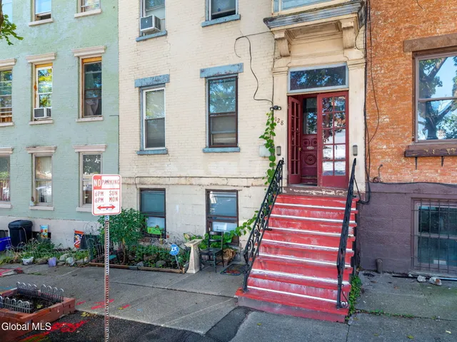 $325,000 | 128 Hamilton Street, Albany, NY 12207