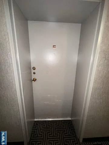 $2,500 | 873 Main Street, Unit 2E, Hackensack, NJ 07601