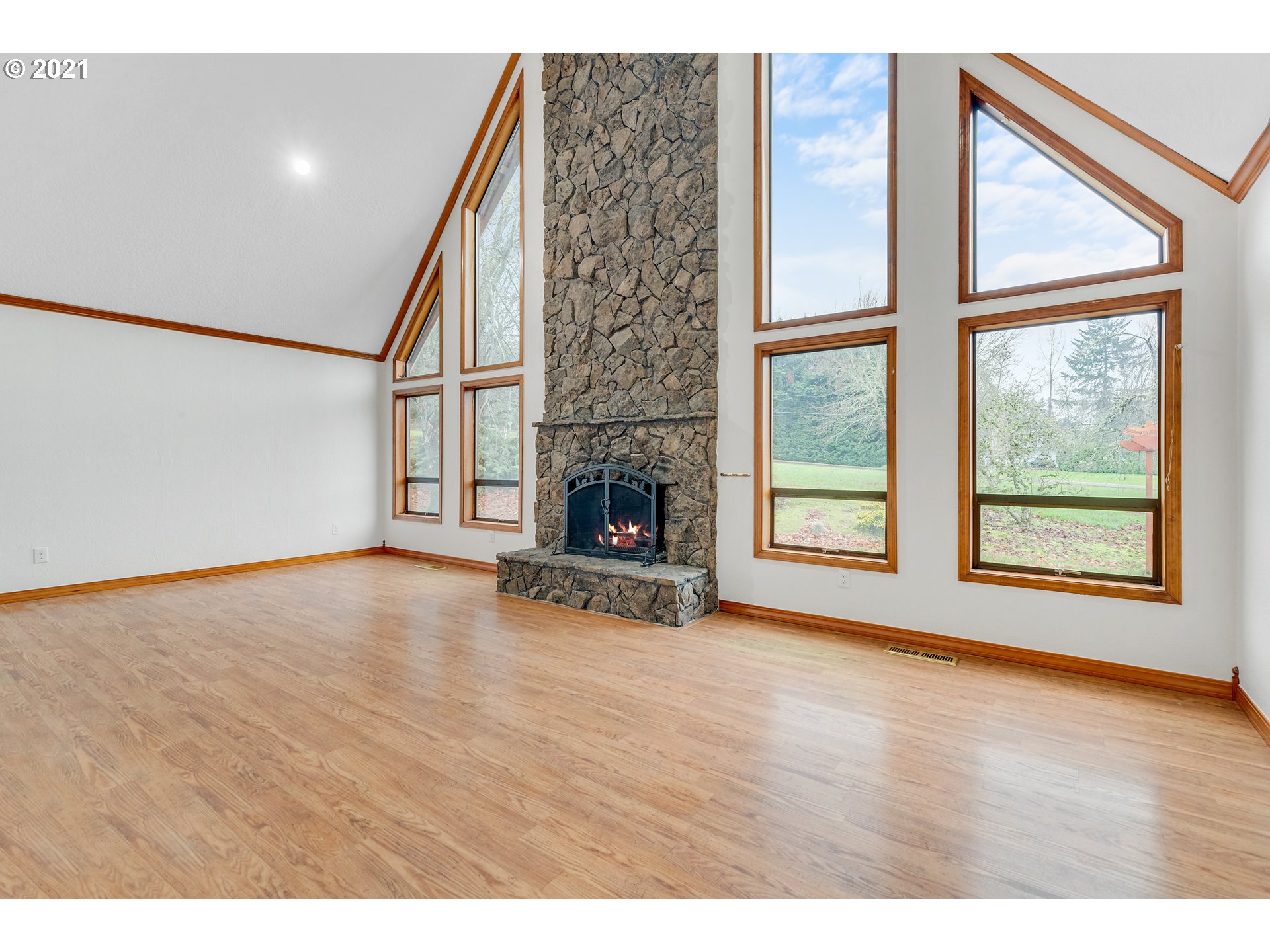 24875 Southeast Sunshine Valley Road Damascus, OR 97089 - Photo 7 of 26 Gallery Image 7