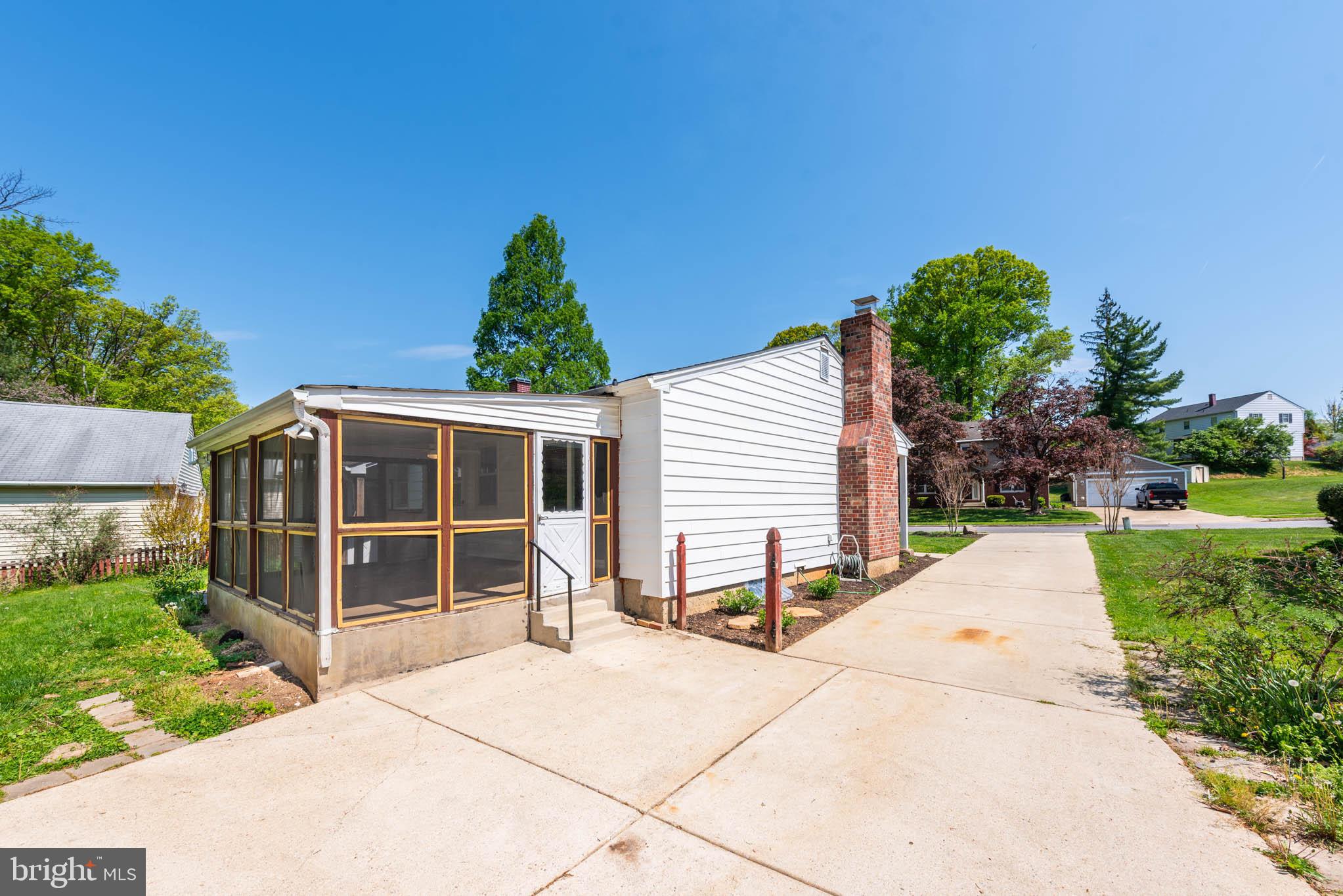 1408 Gibsonwood Road Catonsville, MD 21228 - Photo 32 of 35