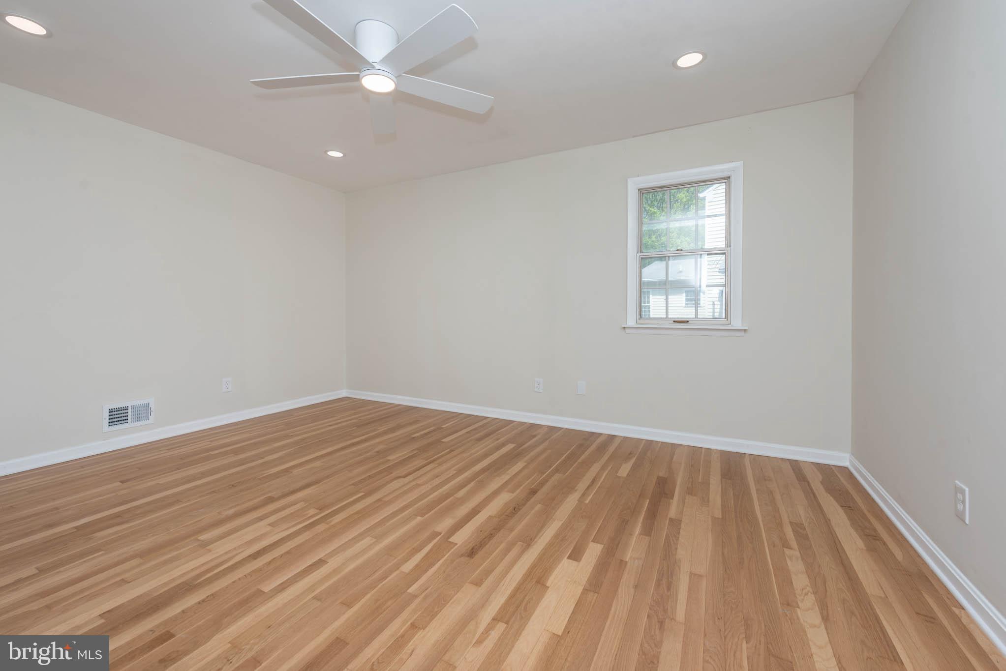 1408 Gibsonwood Road Catonsville, MD 21228 - Photo 10 of 35
