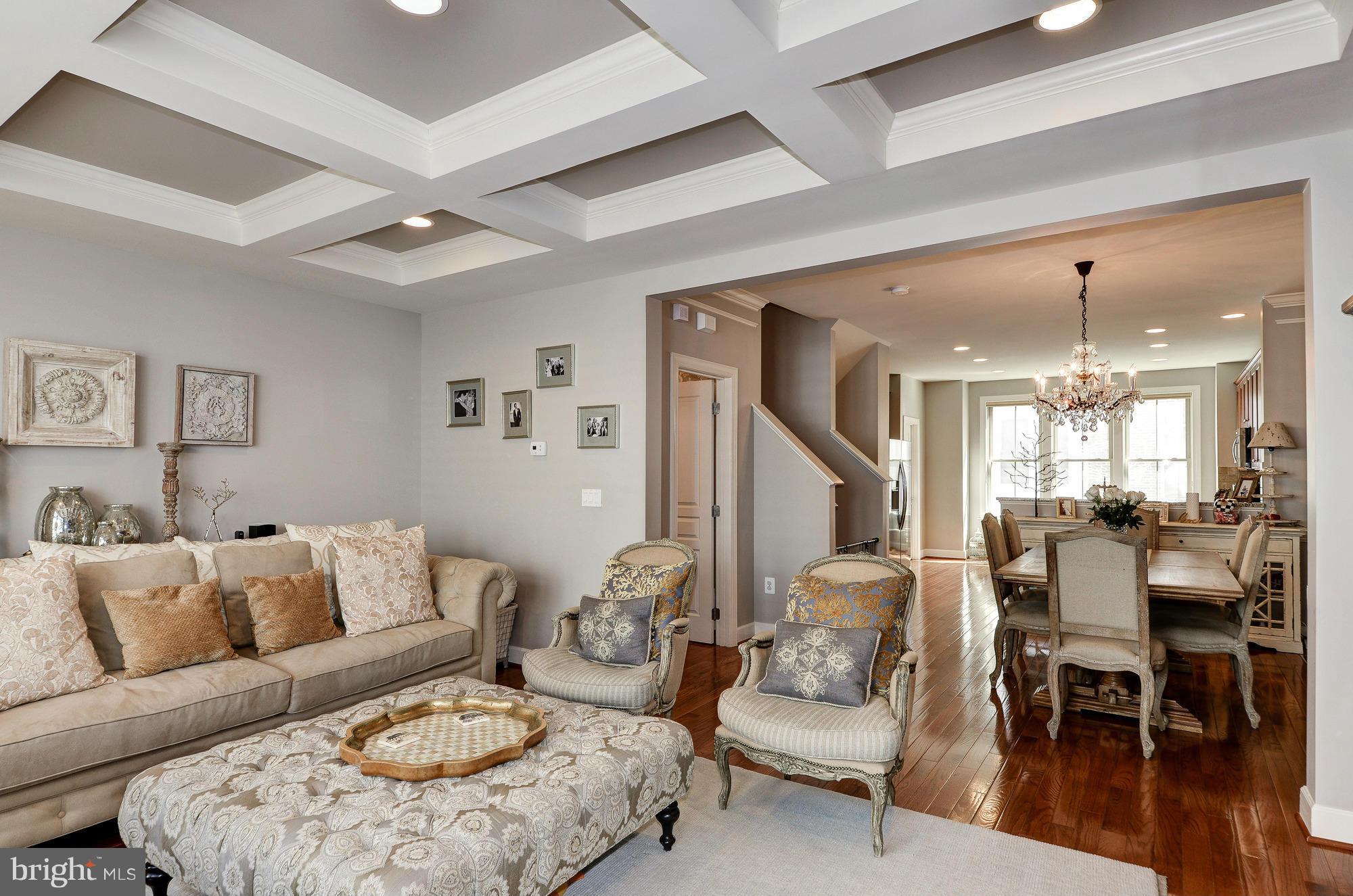 3445 Kemper Road Arlington, VA 22206 - Photo 1 of 13 Living Room
