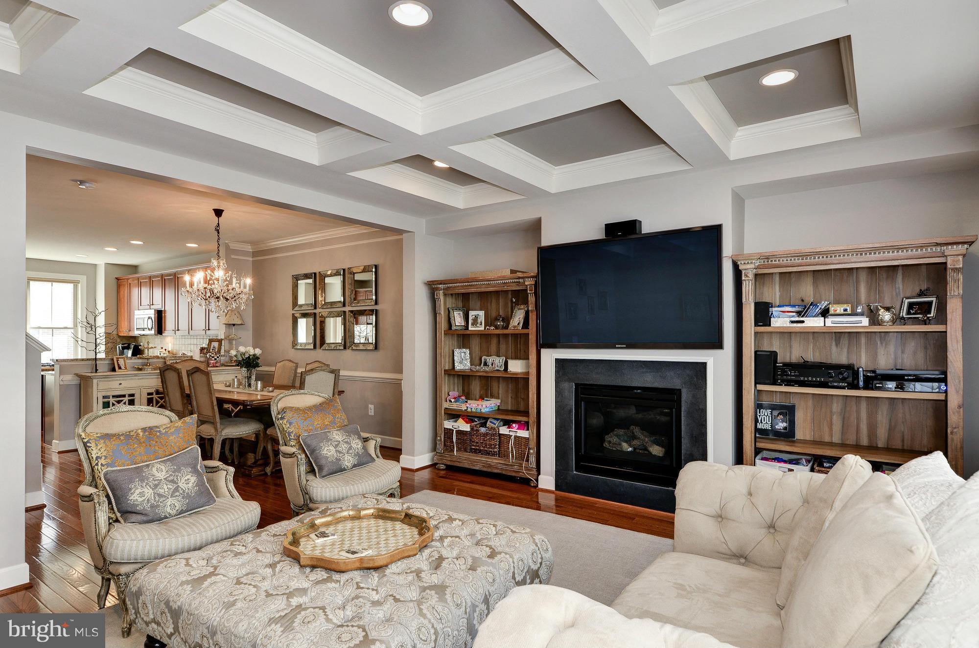 3445 Kemper Road Arlington, VA 22206 - Photo 3 of 13 Living Room